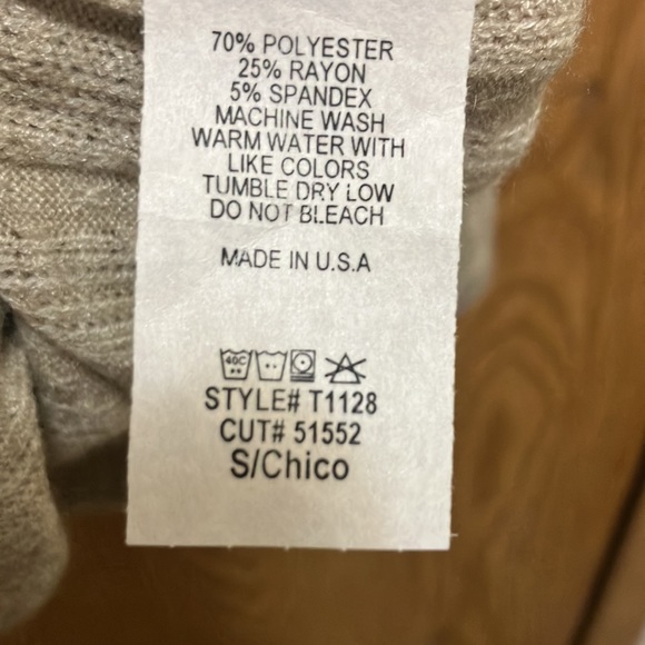 Long sleeve shirt sweater boutique women’s small - Picture 11 of 15